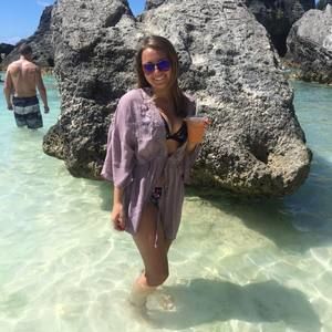 Meet your Posher, Bella